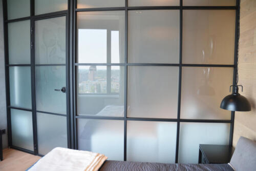Frosted,Glass,Bedroom,Wall,,Glass,Room,Divider,,Partition,With,Squares